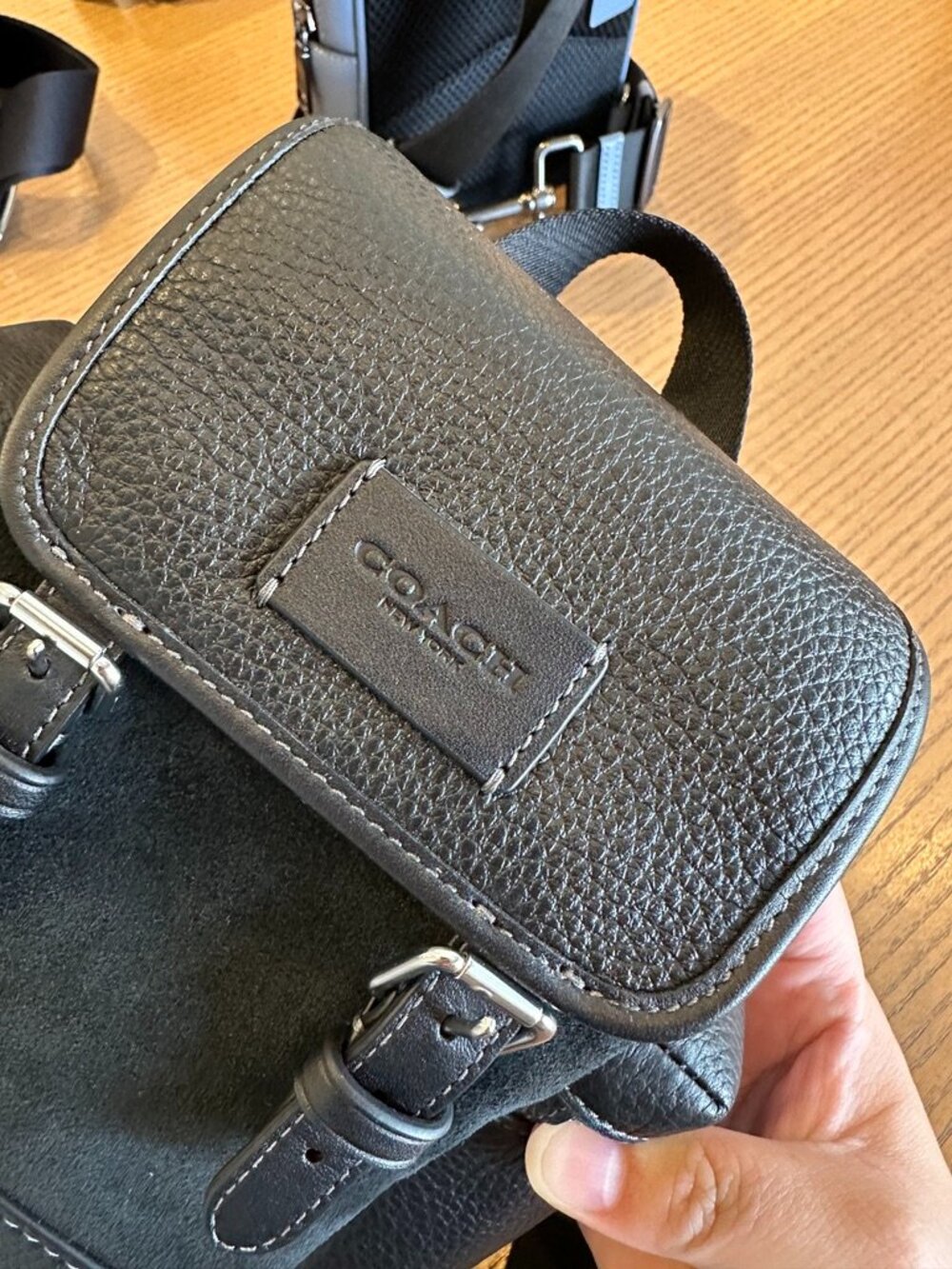 NWT! Coach CCE79 Men's Sprint Sling Pack Small Messager In Black Suede leather - Picture 3 of 11